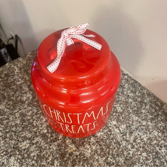 Rae Dunn Red Christmas Treats Canister  New - Picture 2 of 7